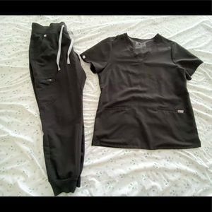 FIGS scrubs: size M top, bottom size M shirt/petite,